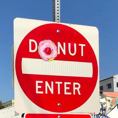 洛杉矶的禁止标志，有一点点甜。.jpg